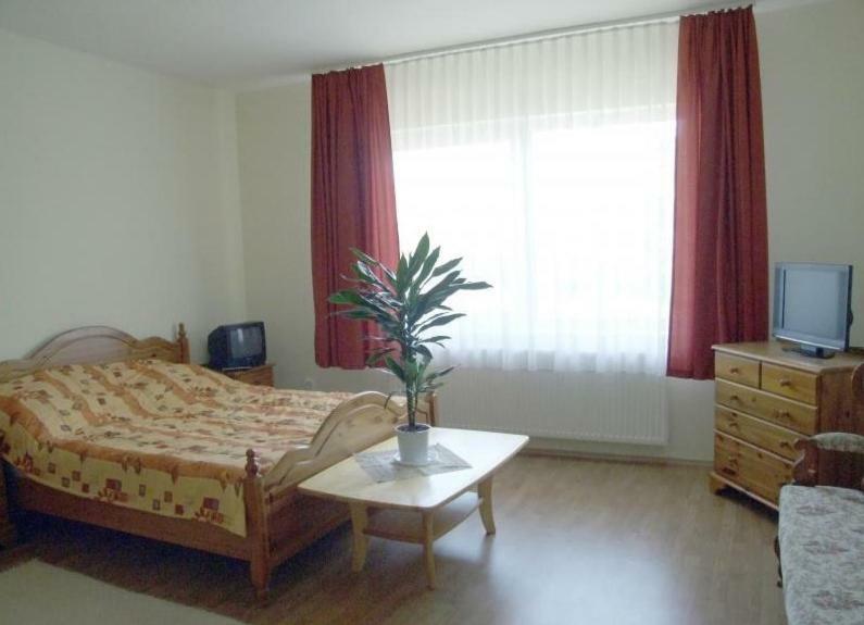 Aura Vendégház Hajdúszoboszló Exterior foto